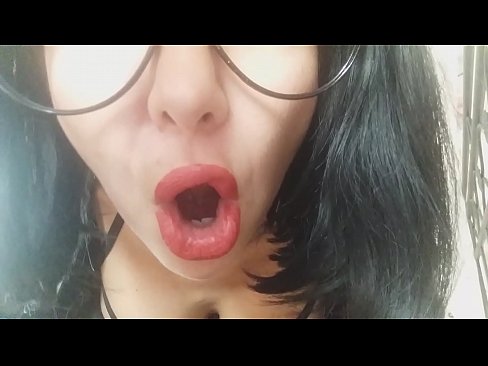 ❤️ 亲爱的，你的继母今天不让你去上学...... 我太需要你了... Porn video ❌️